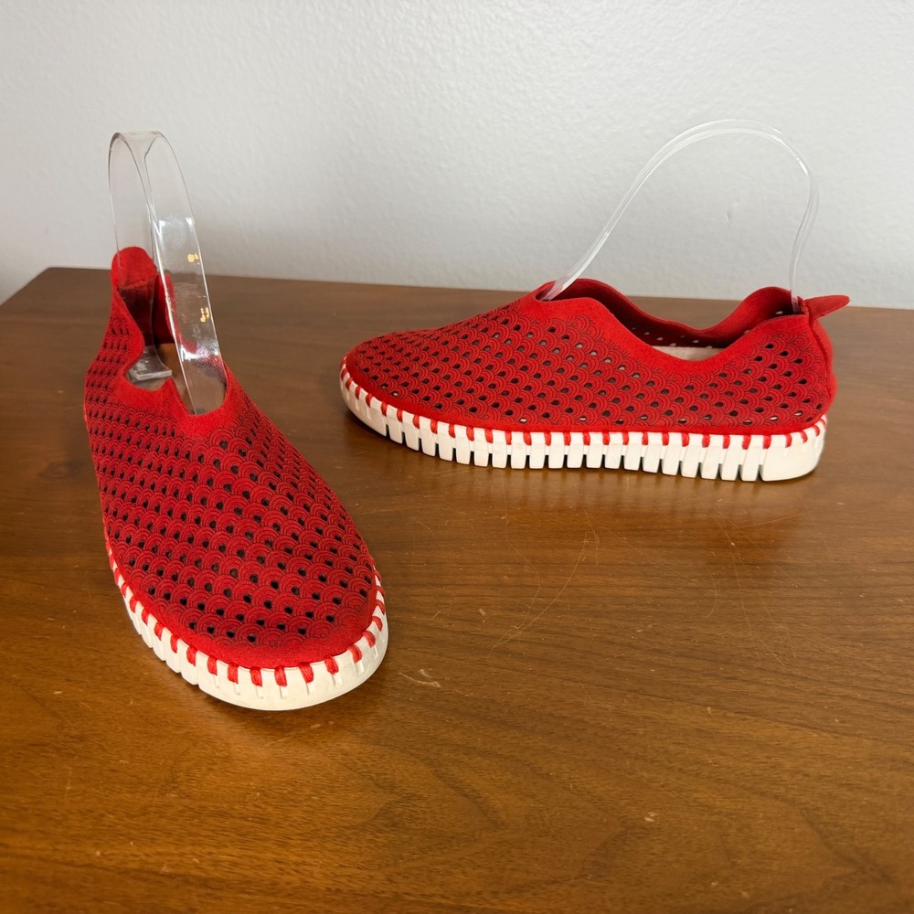 Ilse Jacobsen Tulip Shoes Women Size 6 / 36 Red Slip On Loafers Scalloped
